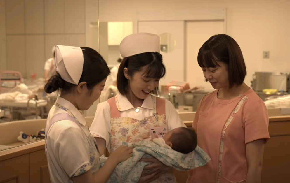 Bệnh viện Jikei đã vận hành hệ thống "Kounotori no Yurikago" (Baby Post)